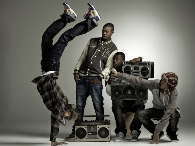 Парни и магнитофоны, swag