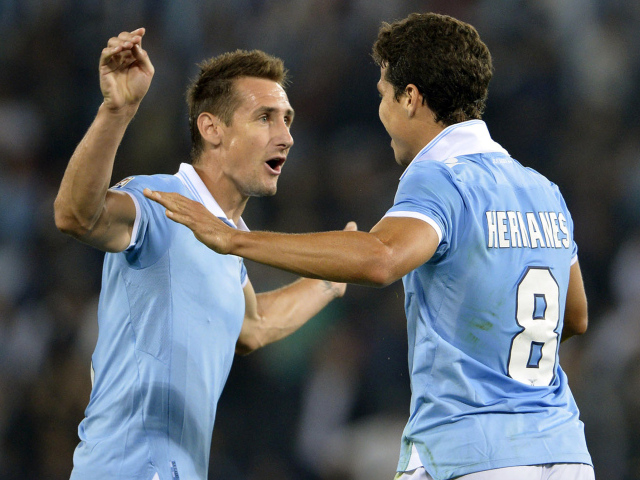 Лацио Мирослав Клозе празднует победу