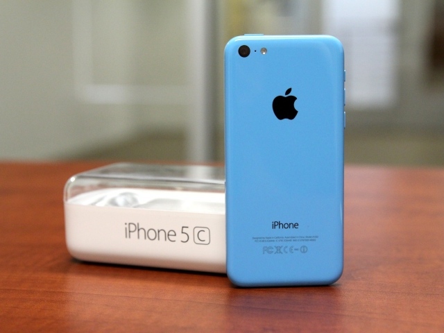 Новый голубой Iphone 5С и упаковка