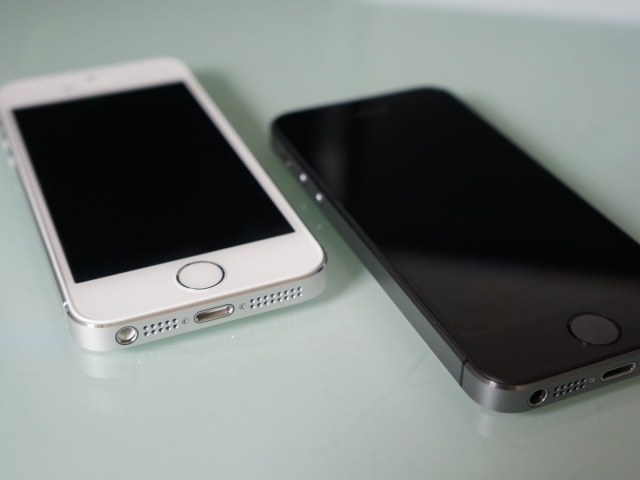 Новый Iphone 5S, белый и космический серый