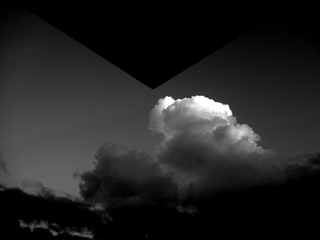 Фотография края дома и неба