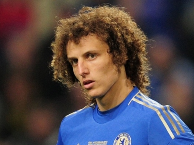 Лучший защитник Челси Давид Луис крупным планом