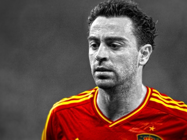  Игрок Барселоны Хави Эрнандес перед игрой