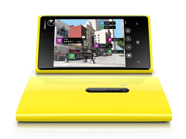 Жёлтая Nokia Lumia 920, рекламное фото