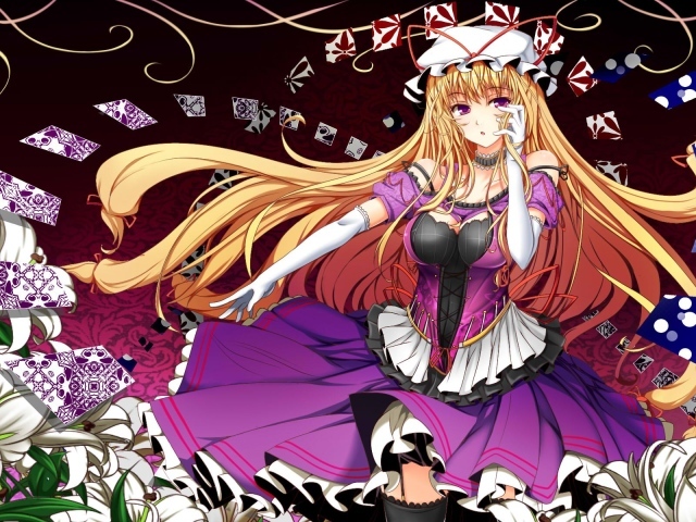 Девушка гадает на картах