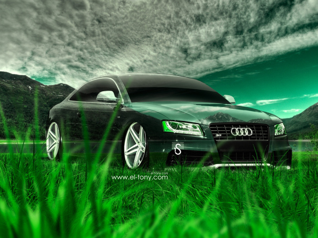 Audi S5 на фоне гор