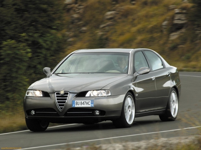 Фото автомобиля Alfa Romeo 166