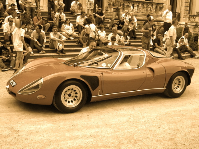 Надежный автомобиль Alfa Romeo 33