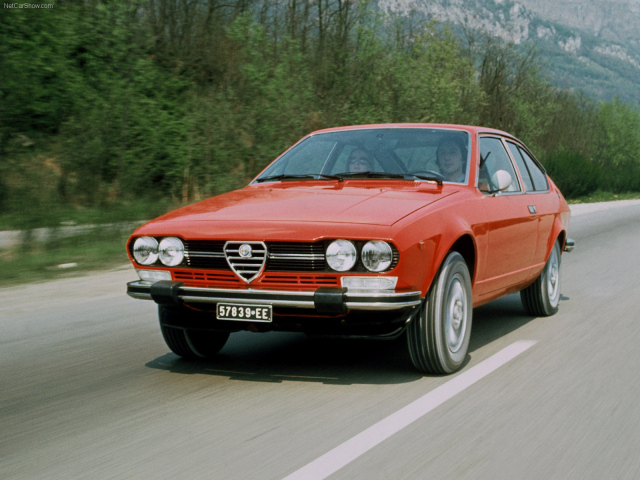 Надежная машина Alfa Romeo alfetta