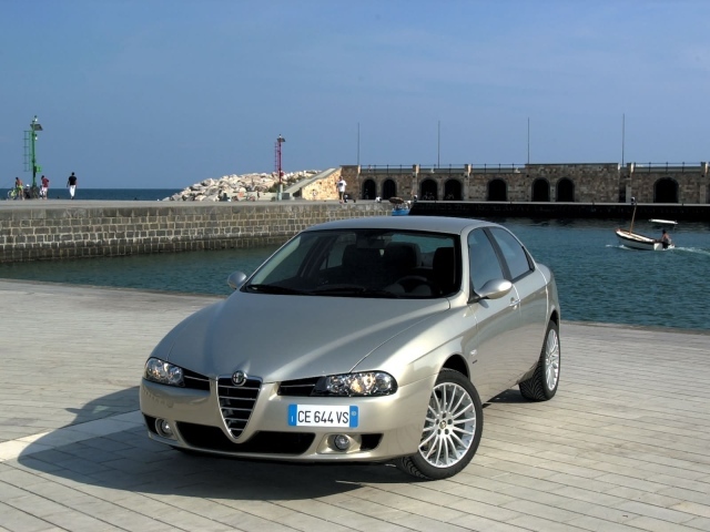 Тест драйв автомобиля Alfa Romeo 156