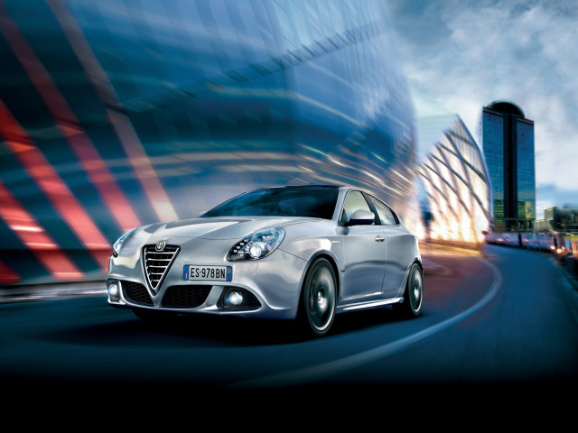 Тест драйв автомобиля Alfa Romeo giulietta 2014