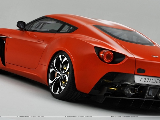 Красивый автомобиль Aston Martin zagato