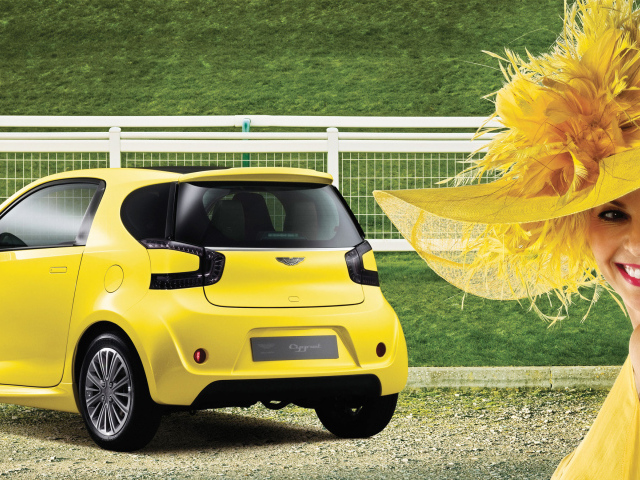 Автомобиль марки Aston Martin модели cygnet