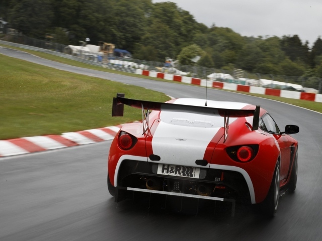 Дизайн автомобиля Aston Martin zagato