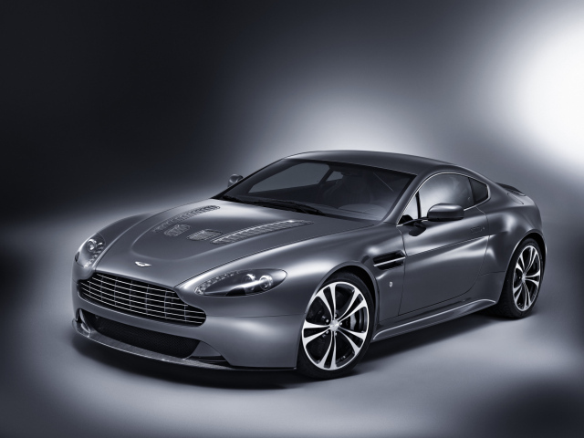 Новая машина Aston Martin db9