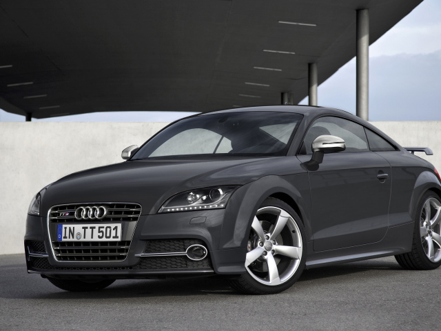 Новый автомобиль Audi TT 2014