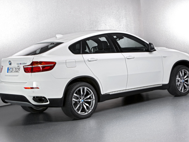 Дизайн автомобиля BMW X6 2014 года