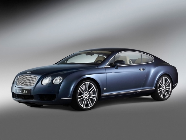 Синий Bentley Continental GT