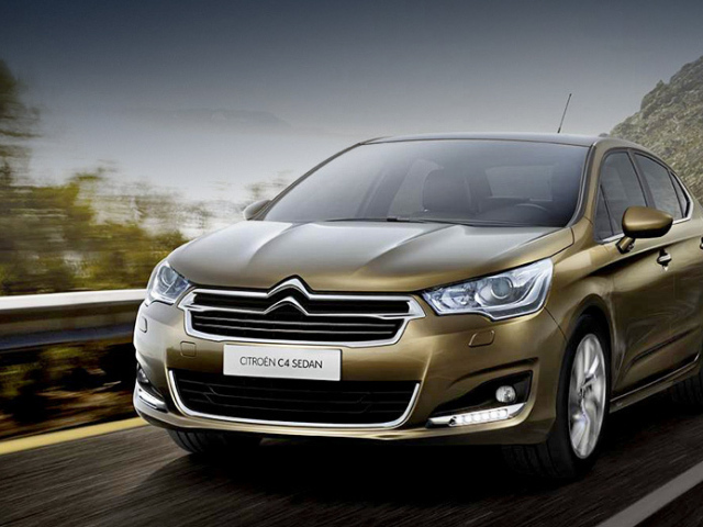 Citroen C4 в дороге