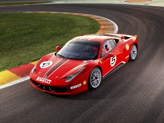 Автомобиль Ferrari 458 challenge