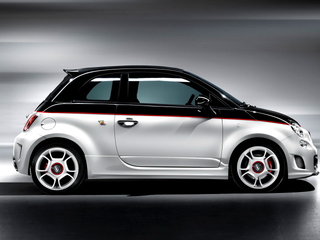 Новая машина Fiat 500