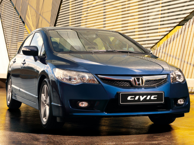 Тест драйв автомобиля Honda Civic 4D