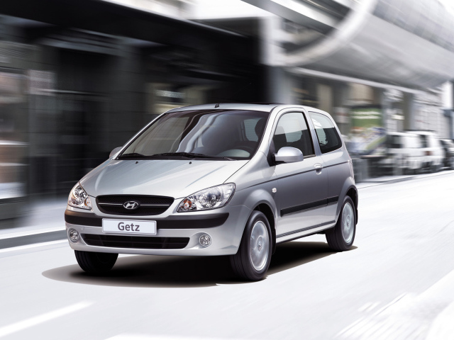 Красивый автомобиль Hyundai Getz в Москве