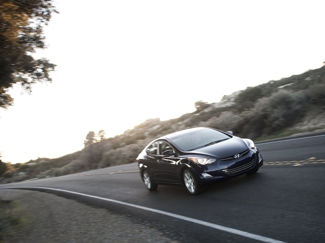 Новая машина Hyundai Elantra
