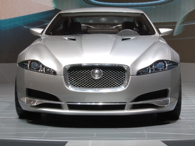 Новый Jaguar XF