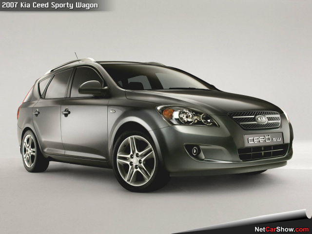 Красивый автомобиль Kia Ceed в Москве