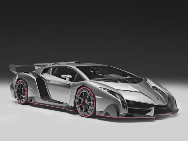 Автомобиль марки Lamborghini модели Veneno