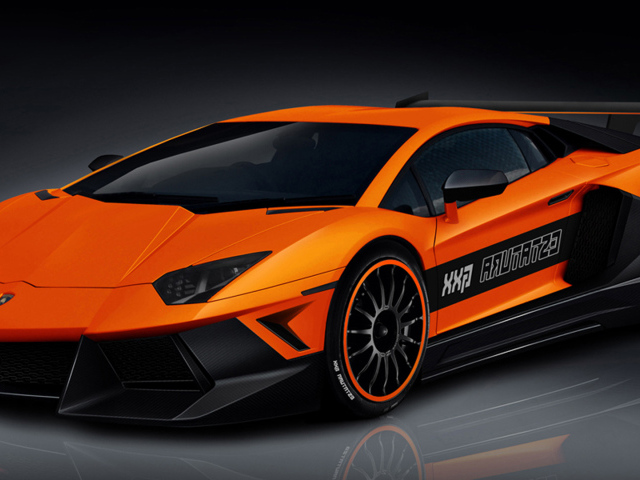 Новая машина Lamborghini Aventador