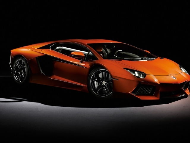 Надежный автомобиль Lamborghini Avendator 2014