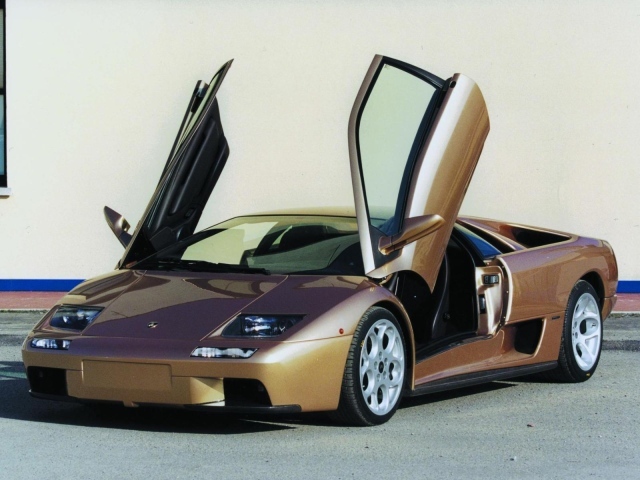 Надежный автомобиль Lamborghini Diablo