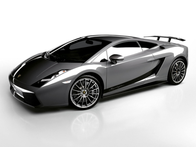 Новая машина Lamborghini Gallardo