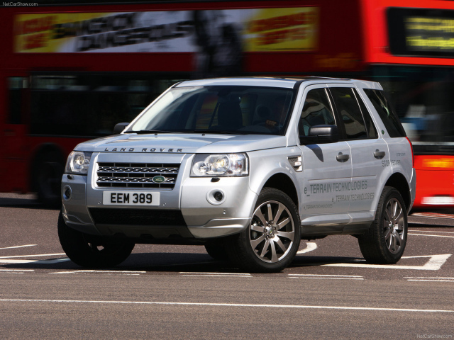  Надежный автомобиль Land Rover Freelander 2