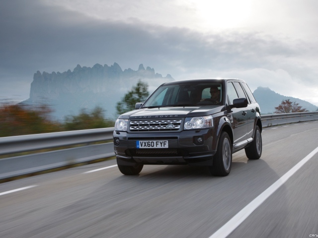 Надежная машина Land Rover Freelander 2