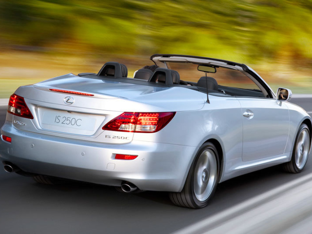 Стремительный Lexus IS 250