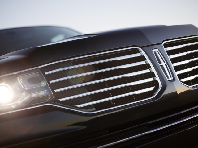 Новый автомобиль Lincoln Navigator 2015