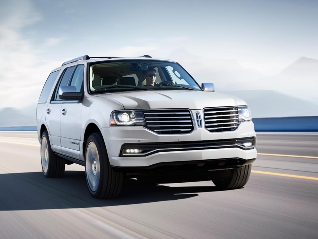 Тест драйв автомобиля Lincoln Navigator 2015
