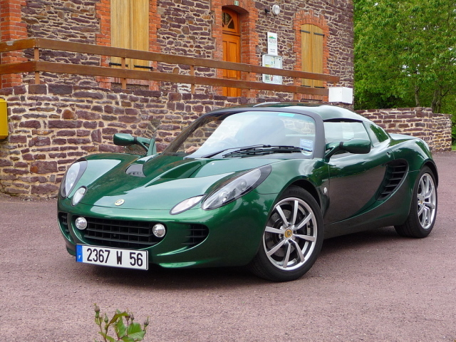 Зеленый Lotus Elise
