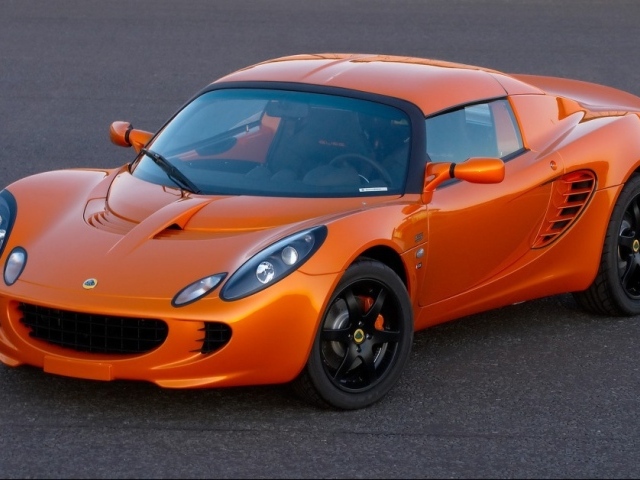 Оранжевый Lotus Elise