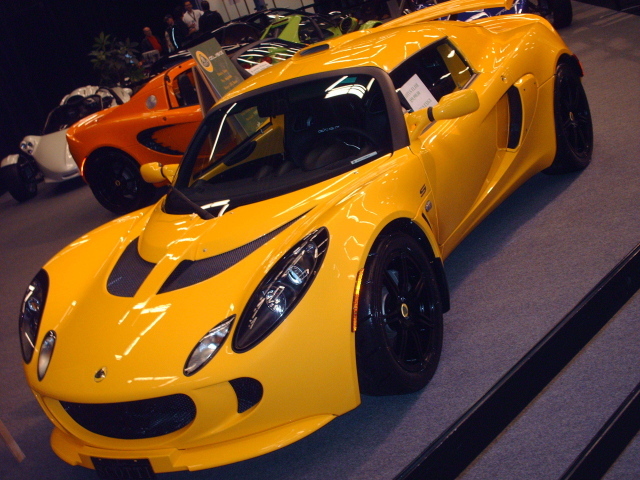 Желтый Lotus Elise