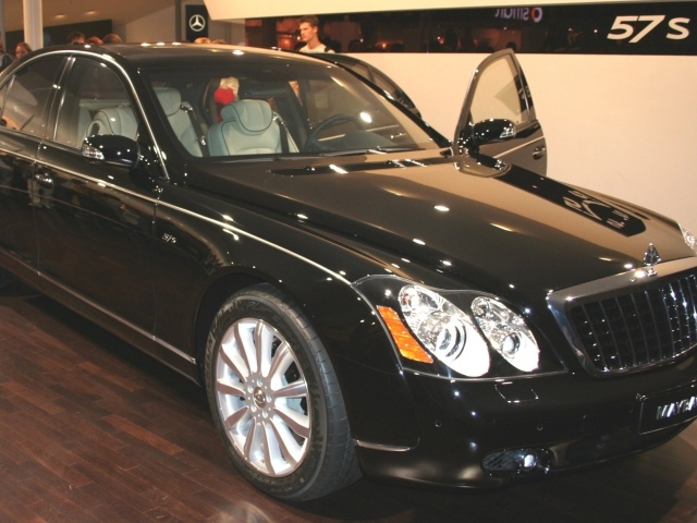 Новая машина Maybach  57