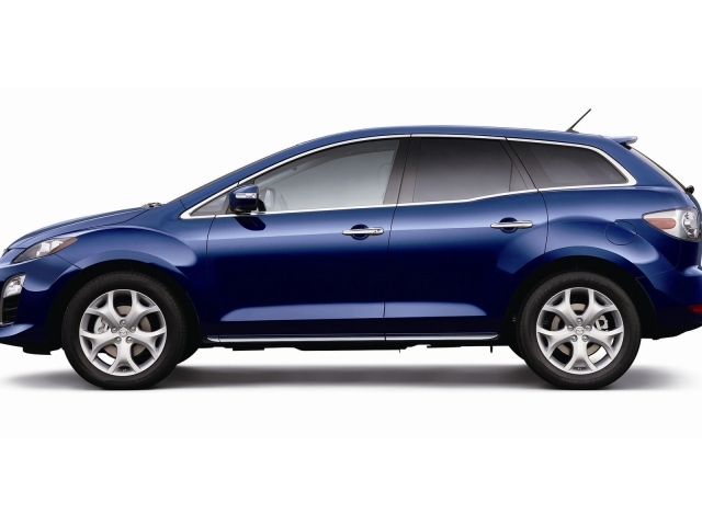 Новый автомобиль Mazda CX 7