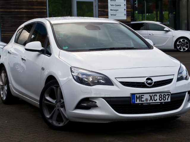 Новый автомобиль Opel Astra