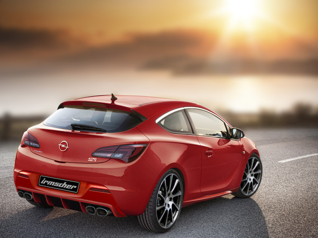 Тест драйв автомобиля Opel Astra GTC 2014