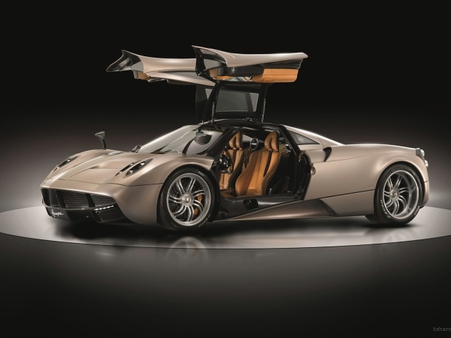Надежная машина Pagani Huayra