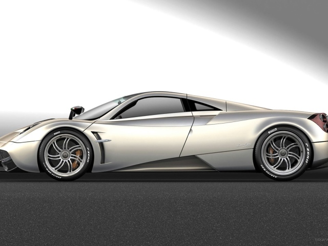 Новая машина Pagani Huayra