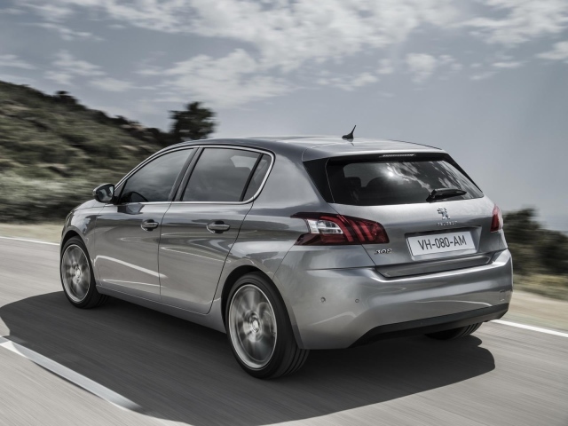 Стремительный Peugeot 308